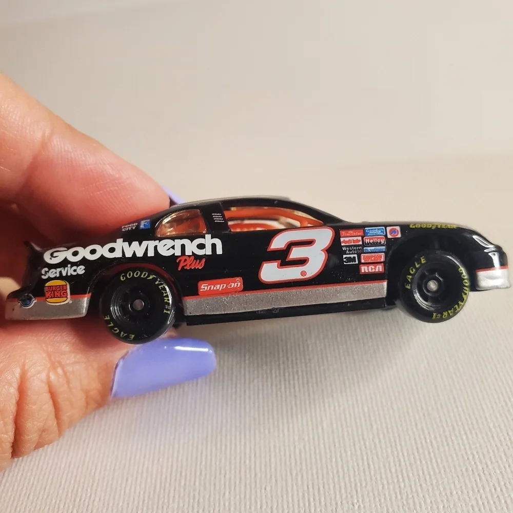 Vintage 1998- Monte Carlo Hot Wheel